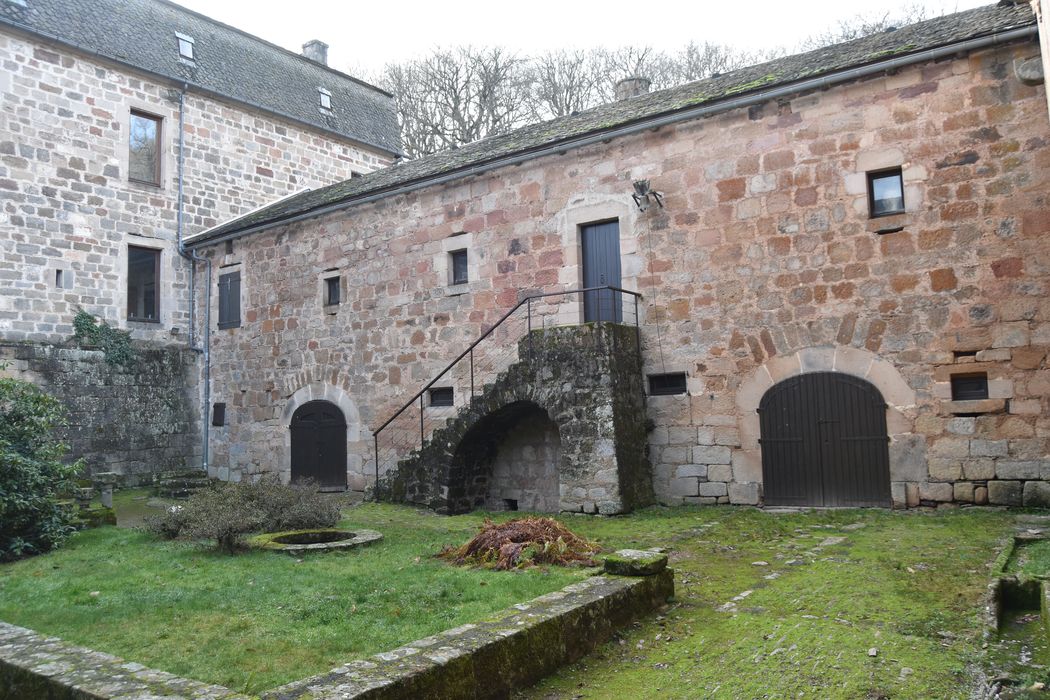 ancien cloître, aile ouest, façade est