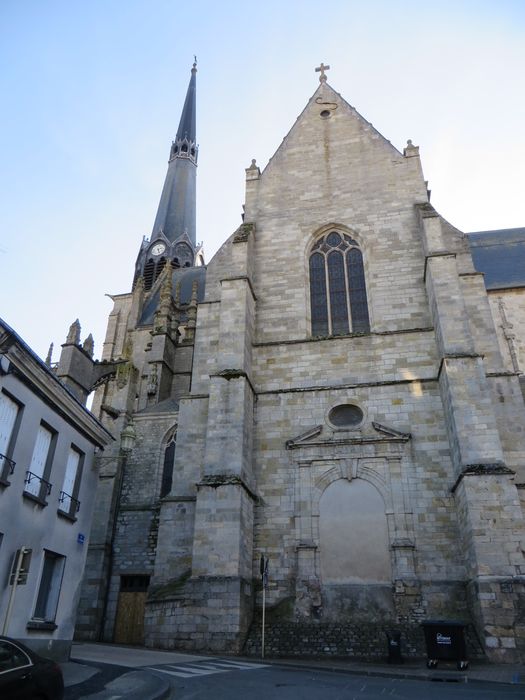 Eglise Saint-Salomon et Saint-Grégoire