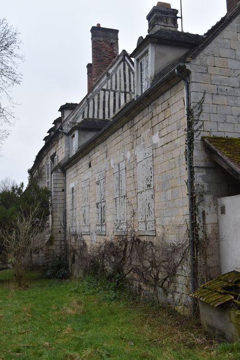 façade sud, vue partielle