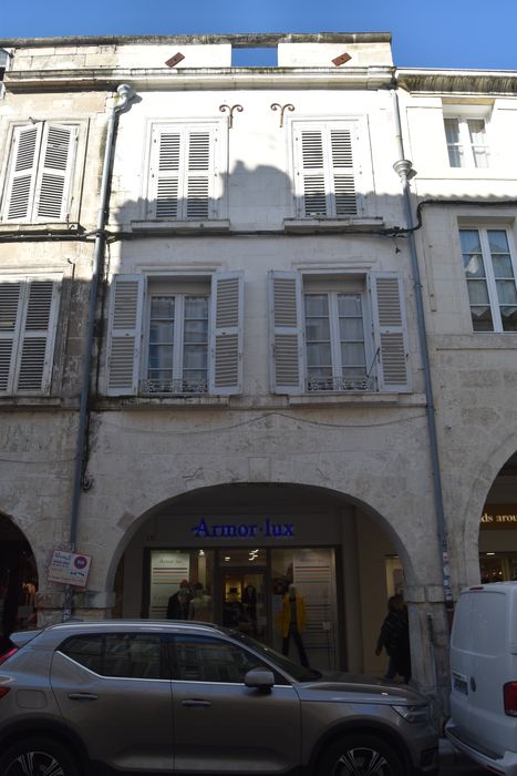 façade sur rue
