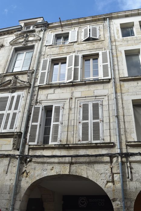 façade sur rue