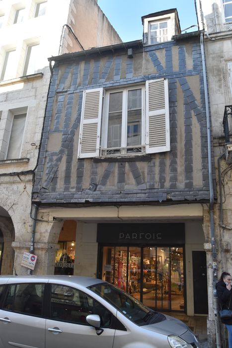 façade sur rue
