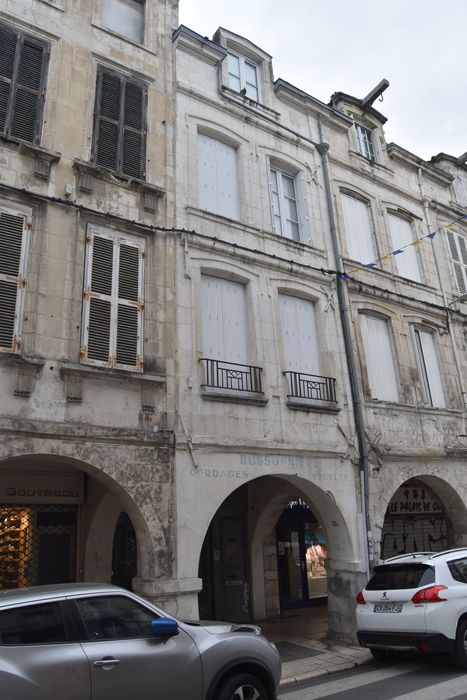 façade sur rue