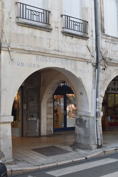 arcade sur rue