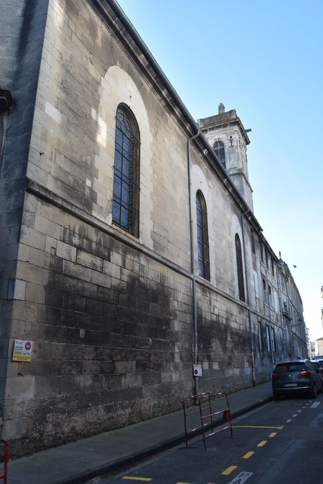 façade de la chapelle sur la rue des Augustins