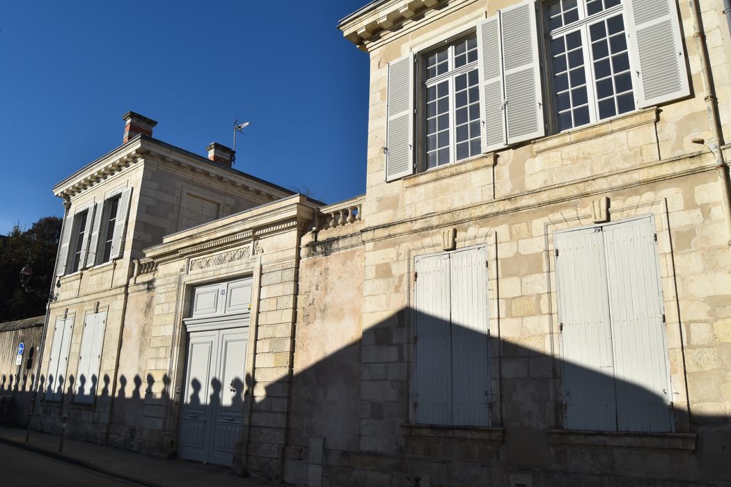 façade sur rue
