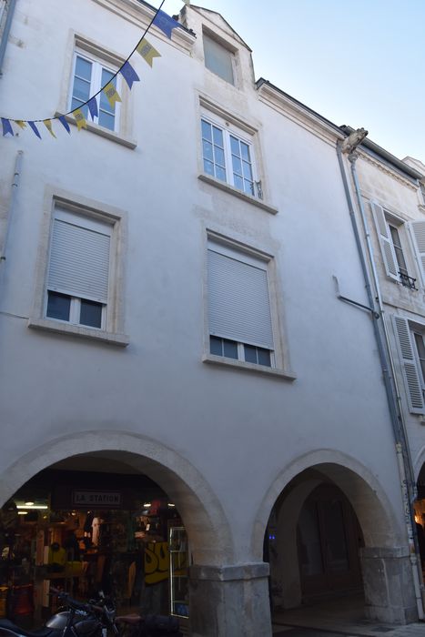façade sur rue