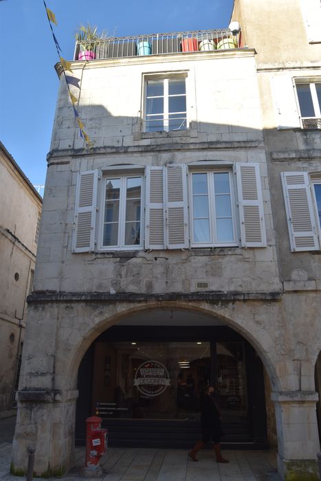 façade sur la rue du Minage
