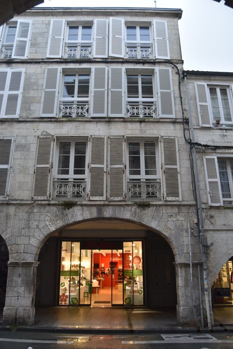 façade sur rue