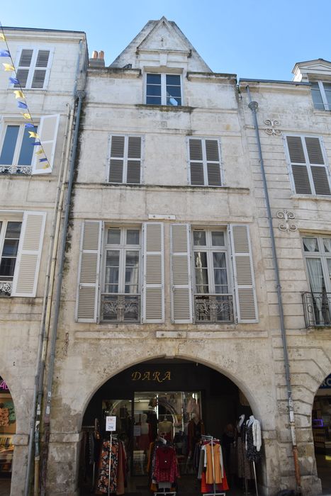 façade sur rue