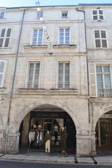 façade sur rue
