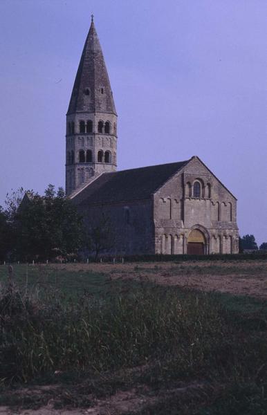 Ensemble sud-ouest et clocher