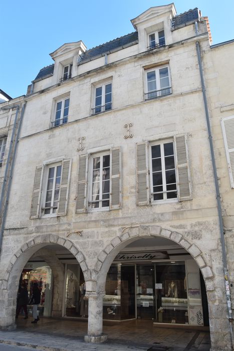 façade sur rue