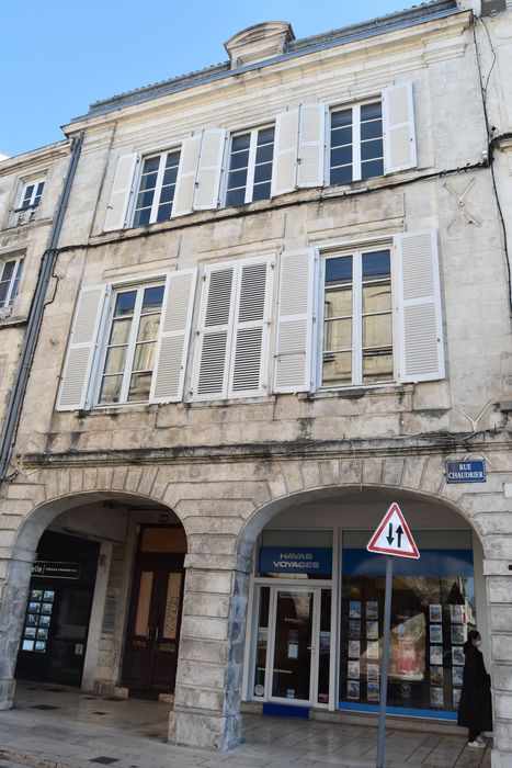 façade sur rue