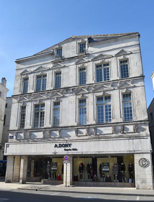façade sur rue