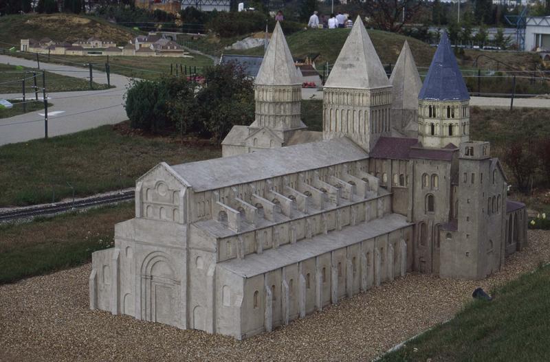 Maquette de l'abbaye se trouvant à France miniature