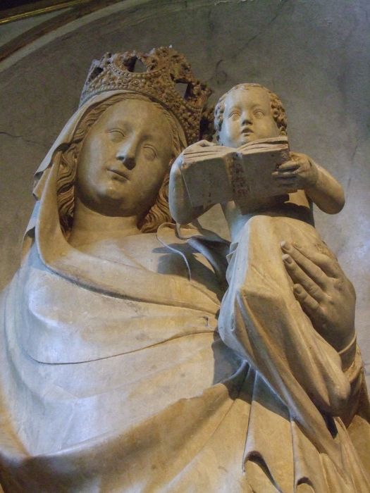 statue : Vierge à l'Enfant, vue partielle - © Ministère de la Culture (France), Médiathèque du patrimoine et de la photographie, diffusion RMN-GP