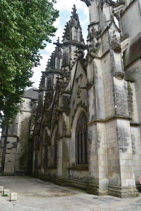 Façade latérale nord, vue partielle