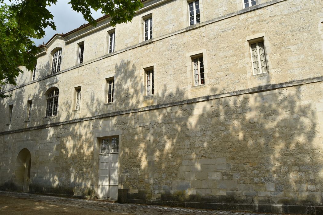 façade ouest, vue partielle