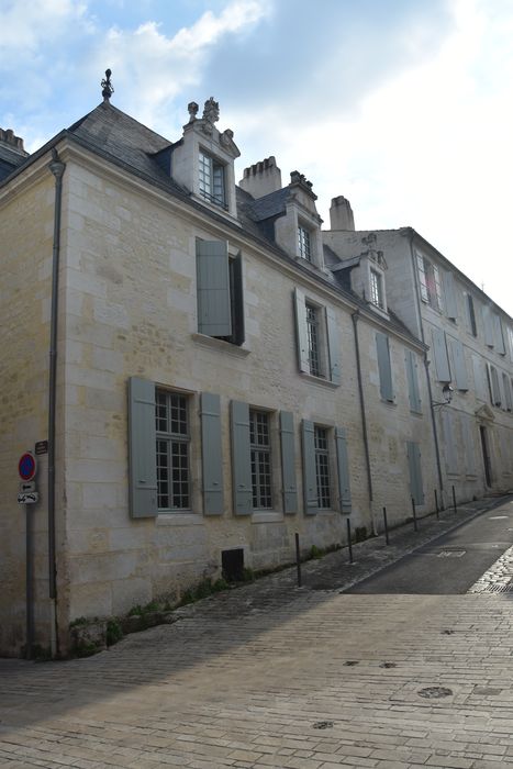 façade sur la rue des Jacobins