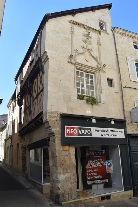 façade sur la rue Saint-Jean