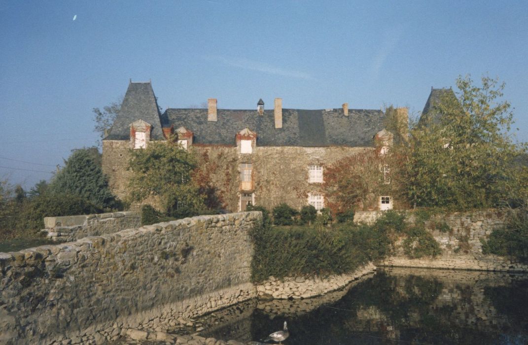 façade sud-ouest depuis l’Ouest