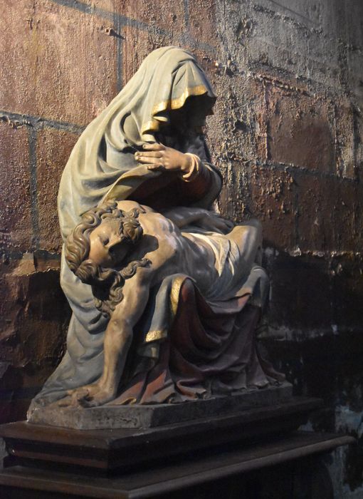 groupe sculpté : Vierge de Pitié - © Ministère de la Culture (France), Médiathèque du patrimoine et de la photographie, diffusion RMN-GP