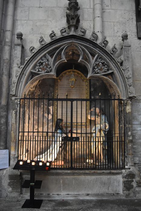 groupe sculpté : Apparition du Christ à sainte Radegonde, dit le Pas de Dieu - © Ministère de la Culture (France), Médiathèque du patrimoine et de la photographie, diffusion RMN-GP