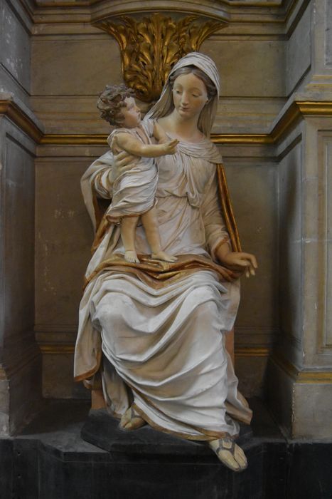 statue : Vierge à l'Enfant