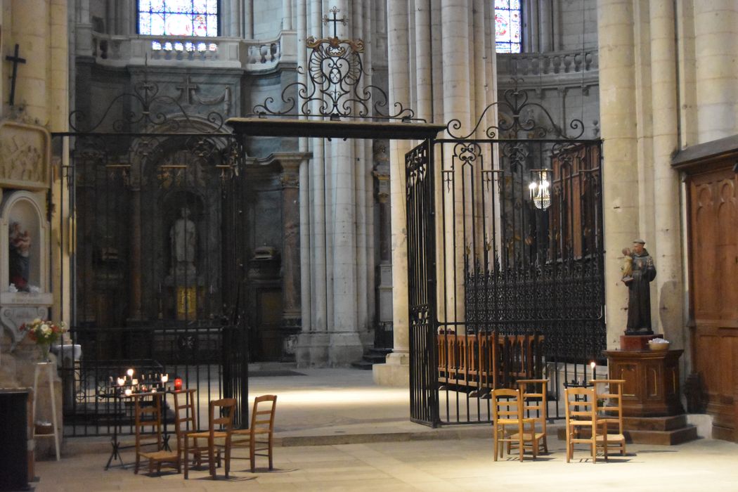 clôture de choeur (grille de communion)