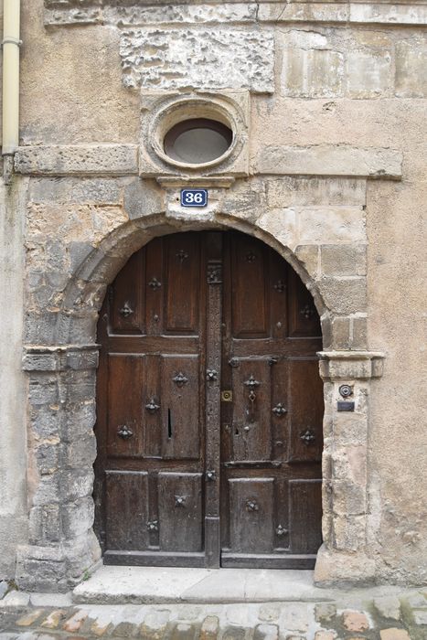 porte d'accès sur rue