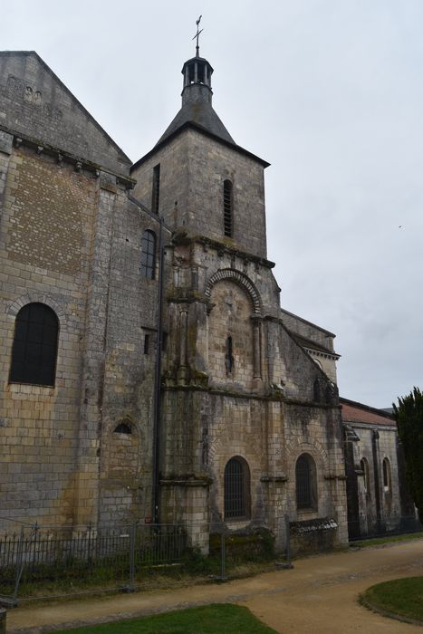 façade latérale nord, vue partielle