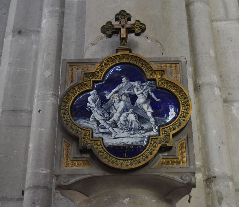 chemin de croix, station n°3 : Jésus tombe pour la première fois