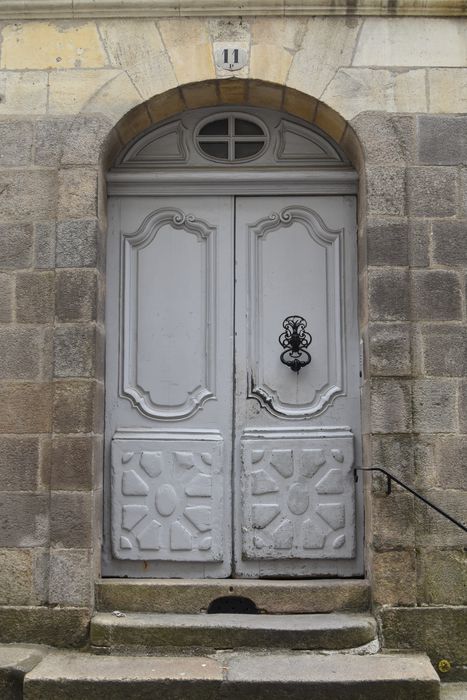 porte d’accès sur rue