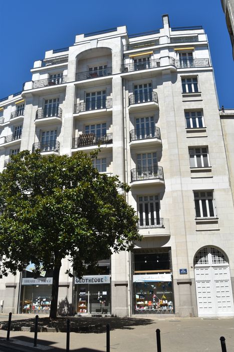 façade sud, vue partielle