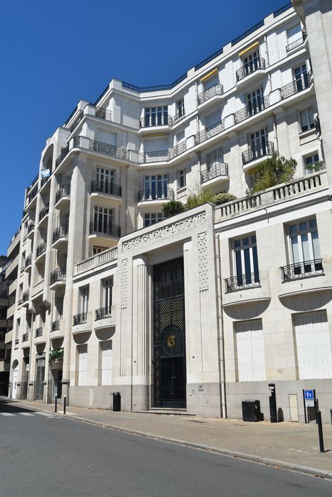 façade sud, vue partielle