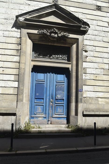 portail d’accès sur rue