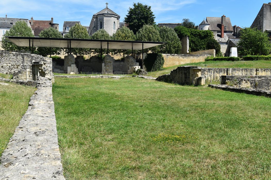 vue partielle des vestiges depuis l’ancienne nef