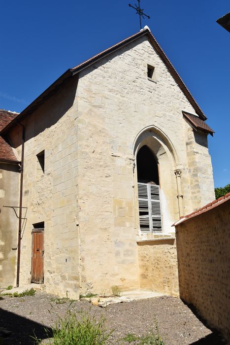 vue partielle de l’ancienne église, façades sud et est