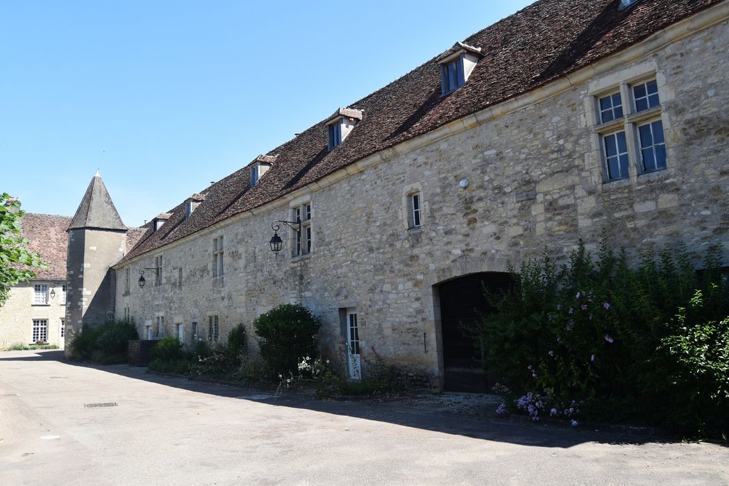 bâtiment est, façade ouest