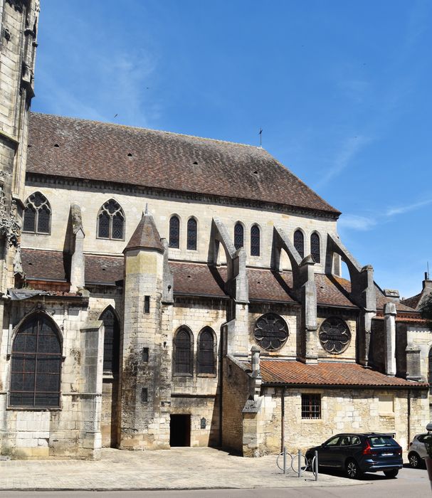 façade latérale sud, vue partielle