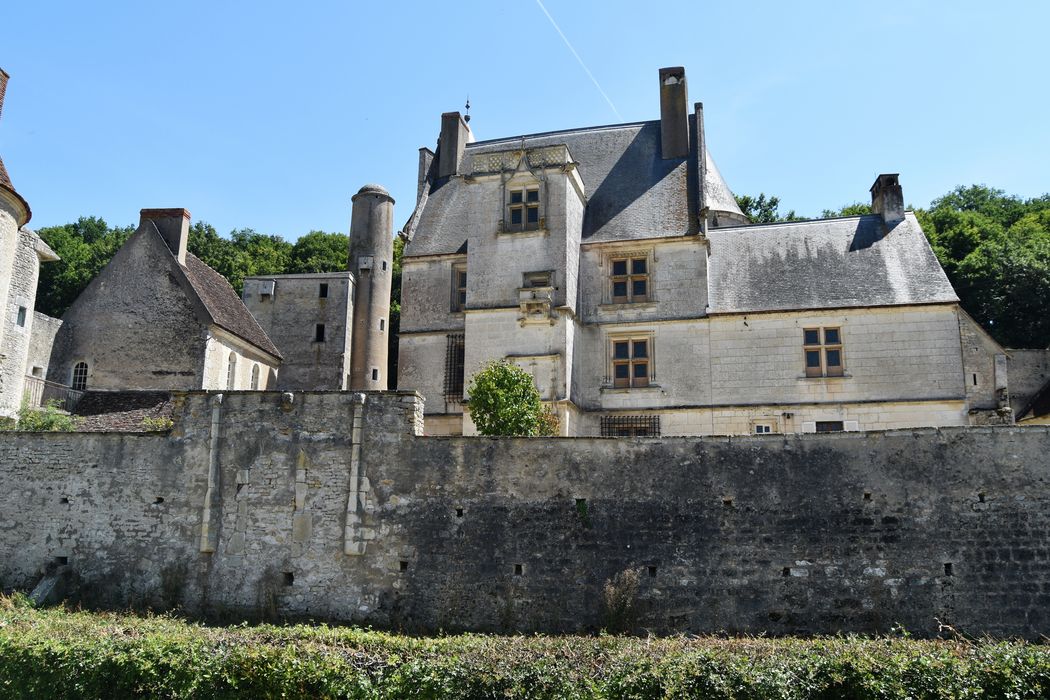 façade nord-ouest, vue partielle