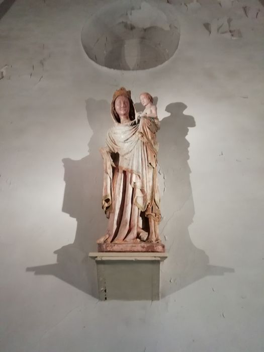 statue : Vierge à l'Enfant