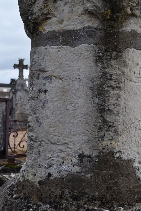 Détail des inscriptions du socle