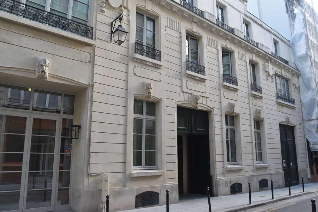 façade sur rue