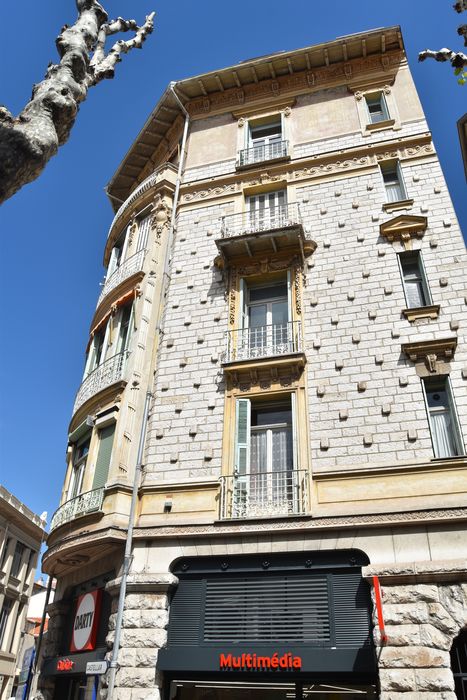 façade sur rue