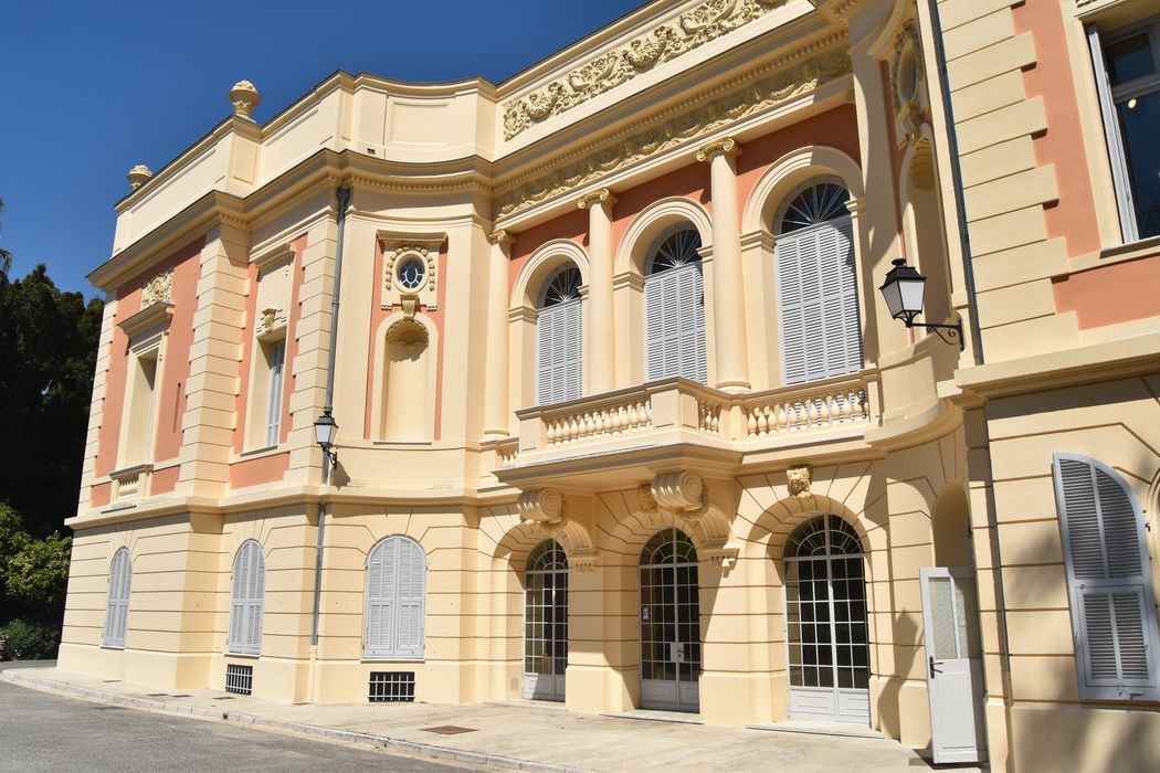 Palais, façade sud-ouest, vue partielle