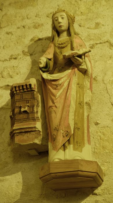 statue : Sainte Barbe