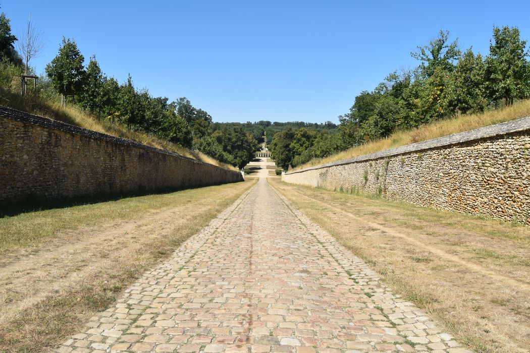 grande perspective est-ouest de la route Royale