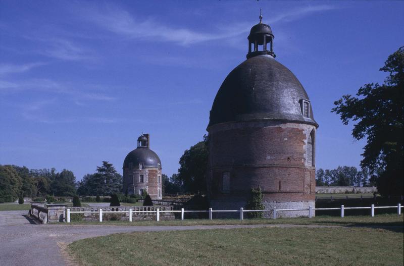 Tours Saint-Jean et Saint-Pierre sur parc